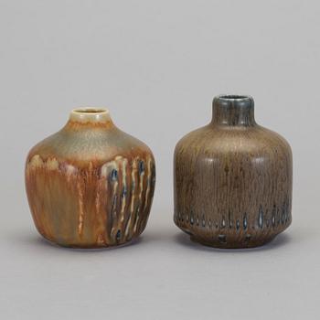 EVA STAEHR NIELSEN, VASER, 2 stycken,  Saxbo, Danmark.