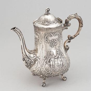 A german rococo-style silver coffee- and tea set, Weinranck & Schmidt, Hanau, circa 1900.