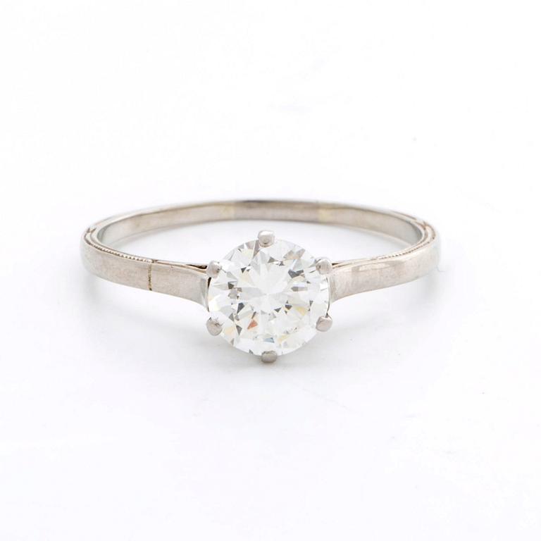 RING 18K whitegold w 1 brilliant-cut diamond approx 0,85 ct, approx H-I Si.