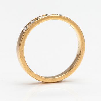 Ring "Aurea", 18K guld, diamanter ca 0.35 ct tot. Kalevala Koru, Helsingfors 2008.
