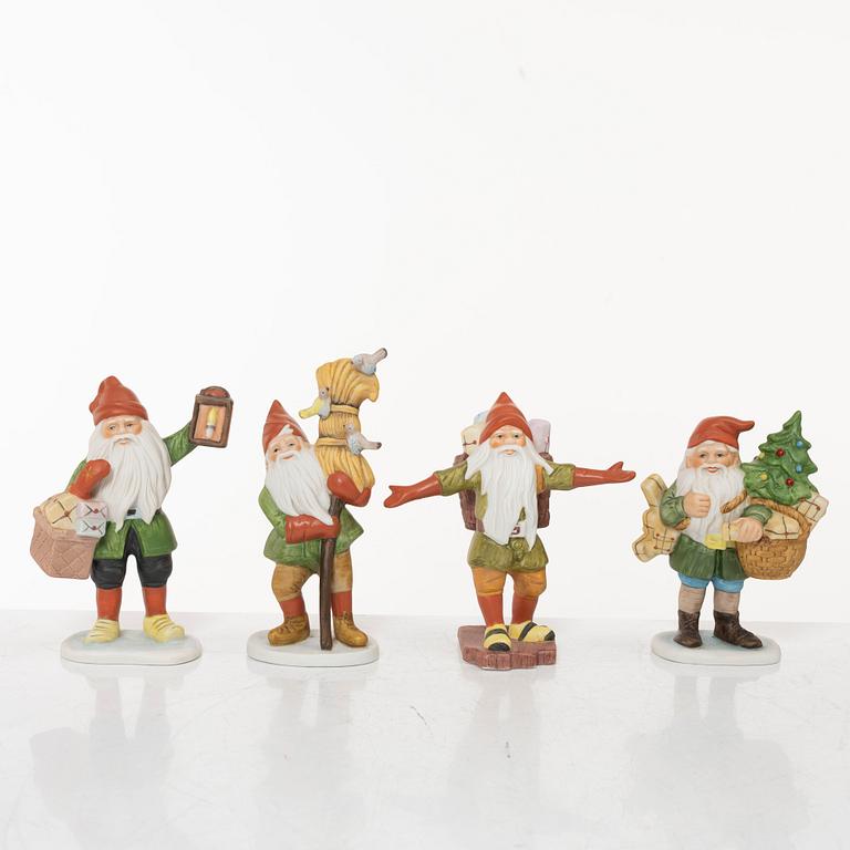 Jenny Nyström, after, after. 14 figurines, Kalmar Läns Museum.