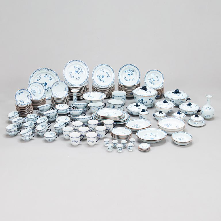 A 174-piece porcelain dinnerware 'Ostindia' for Rörstrand.