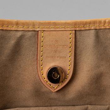 Louis Vuitton, 'Galliera GM'.