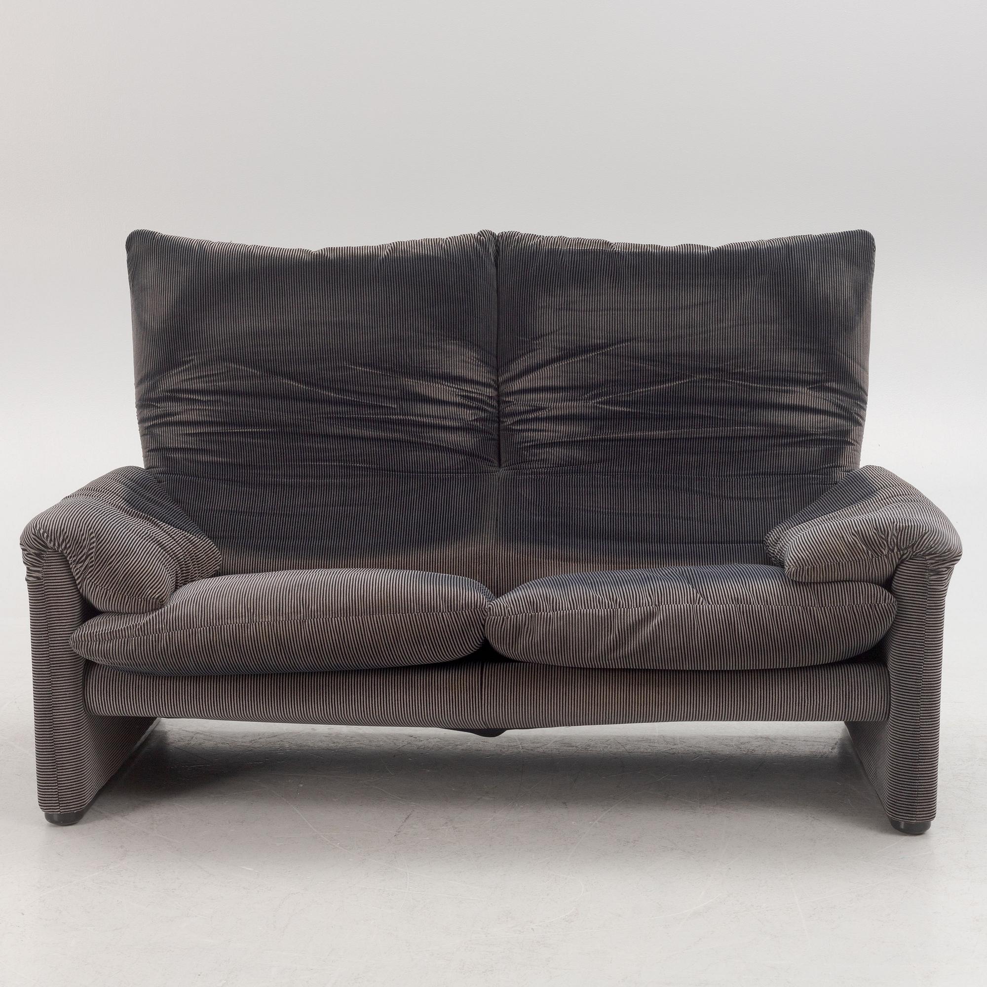 Vico Magistretti, sofa, "Maralunga", Cassina.