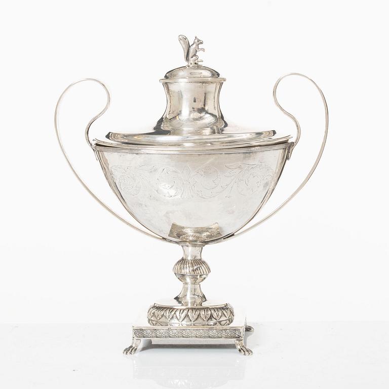 A Swedish silver sugarbowl with cover, marks of Lars Beckaman, Alingsås 1824.
