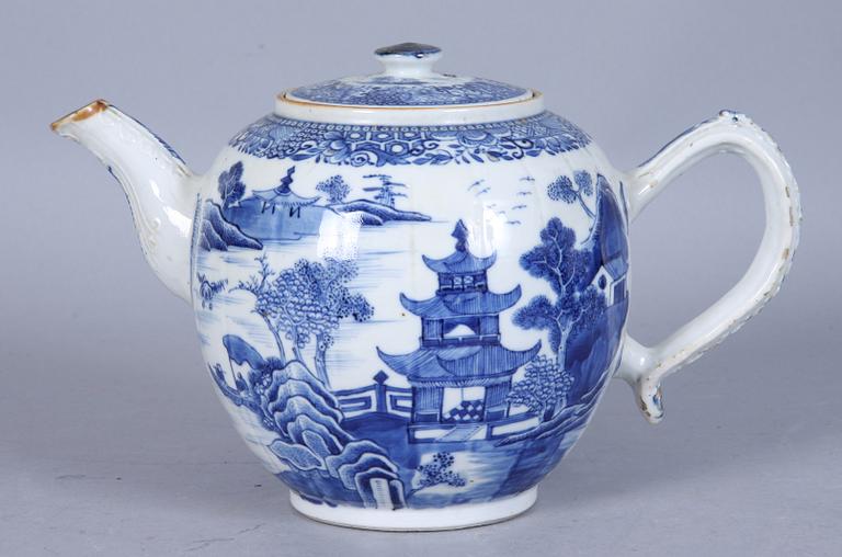 TEKANNA, porslin, Kina, 1700-tal.
