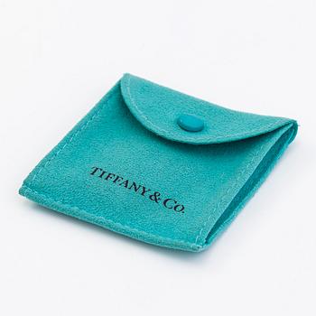 Tiffany & Co, An 18K gold necklace. Marked Tiffany & Co and T & Co.