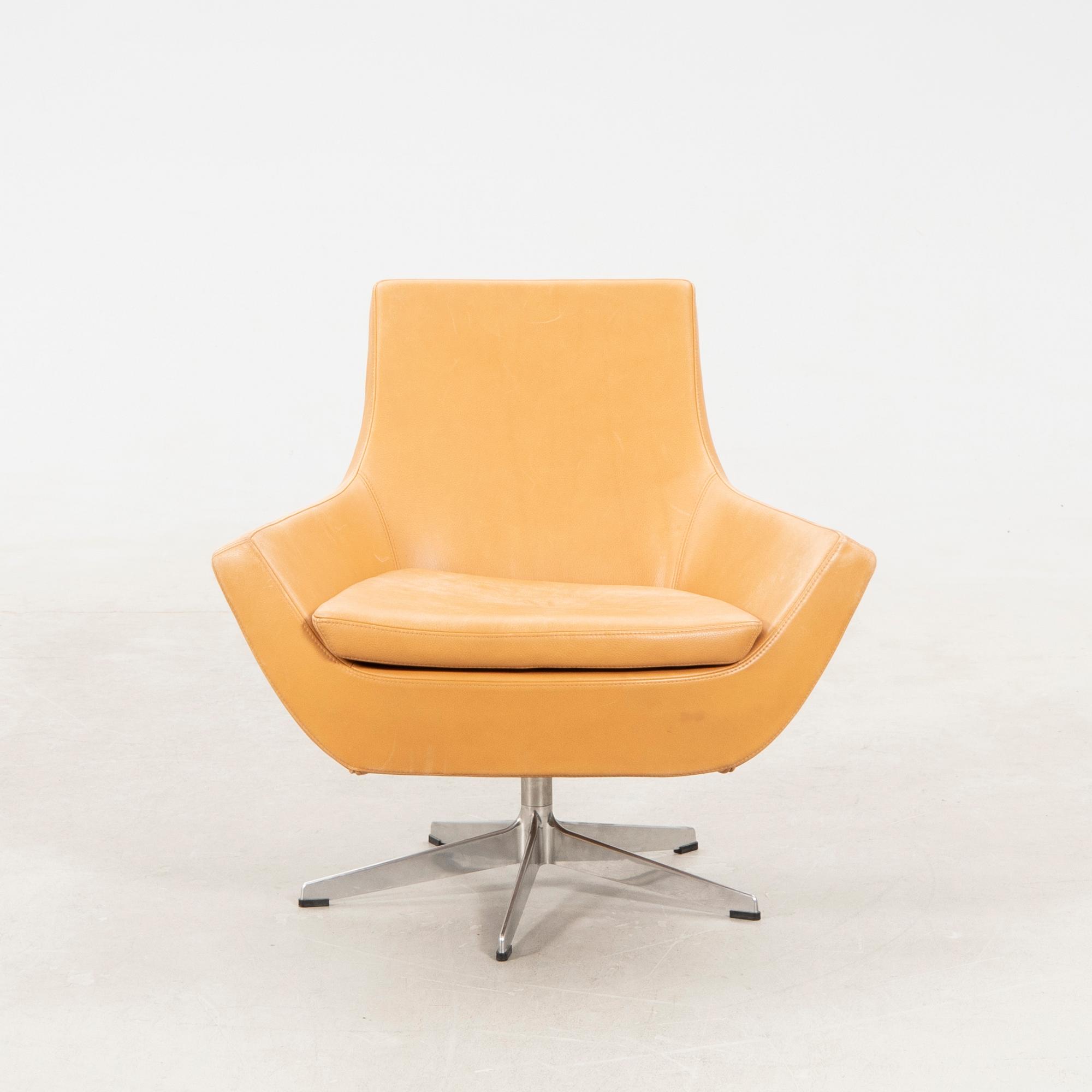 Roger Persson swivel armchair "Happy swivel chair" for Swedese, modern manufacture.