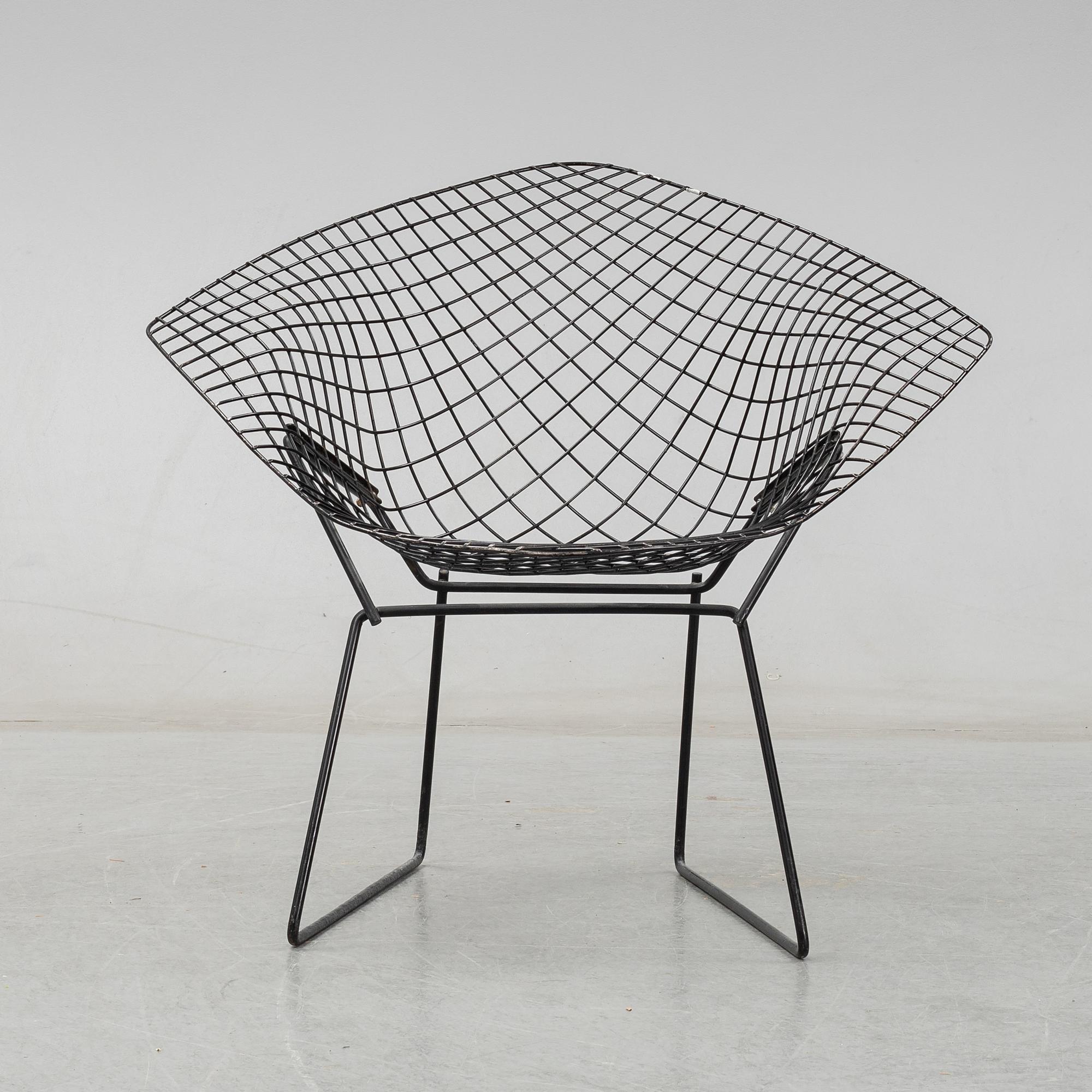 Harry Bertoia, a 'Diamond Chair'.