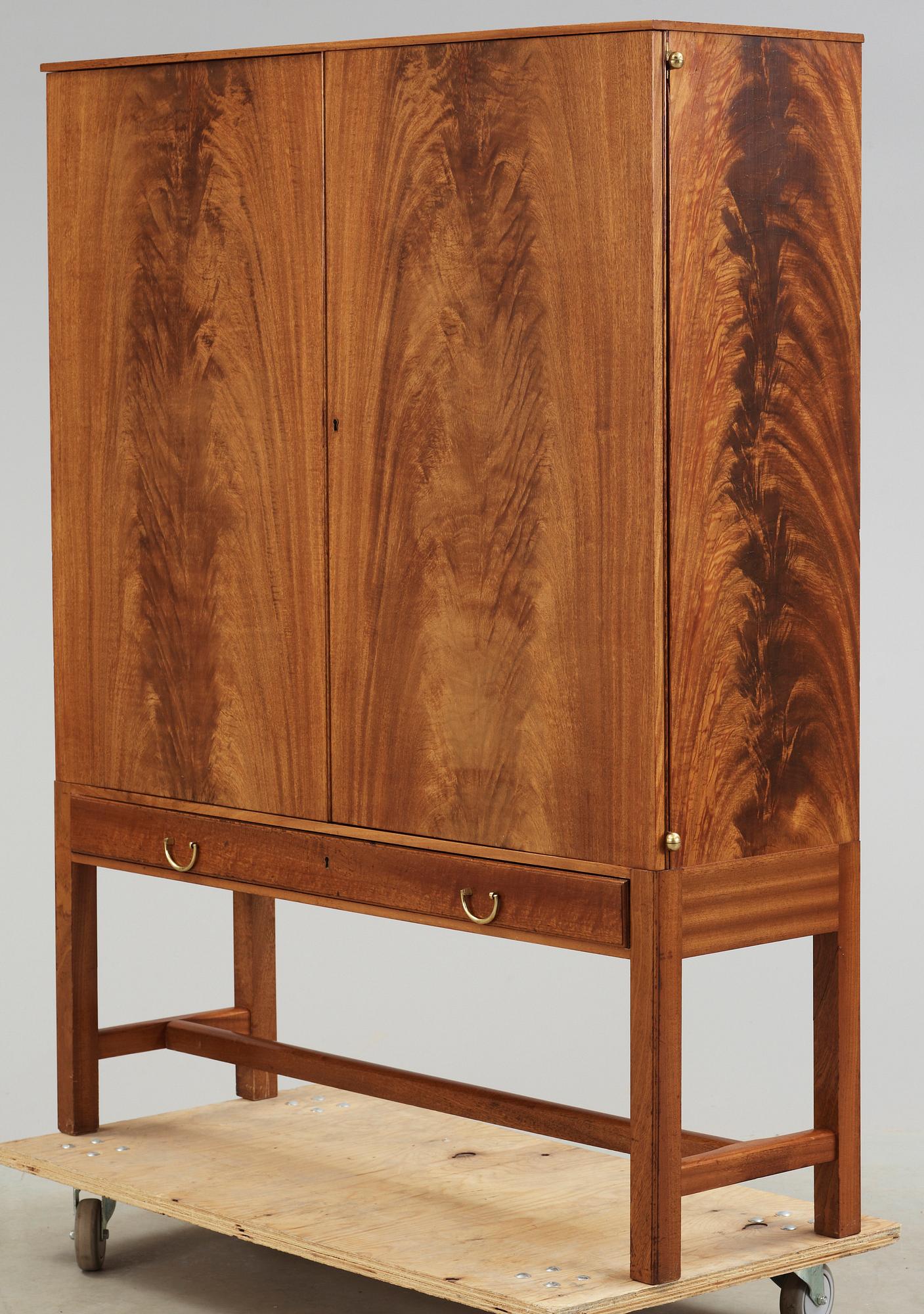 SKÅP, Josef Frank, Firma Svenskt Tenn.