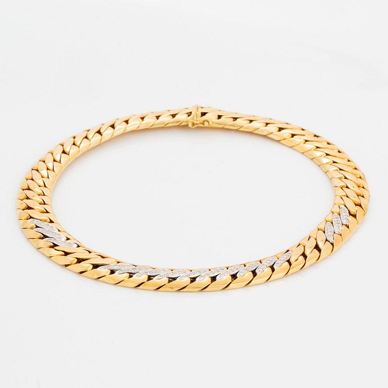 Bucherer collier 18K guld med runda briljantslipade diamanter.