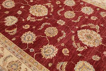 A Zigler carpet, 315 x 210 cm.