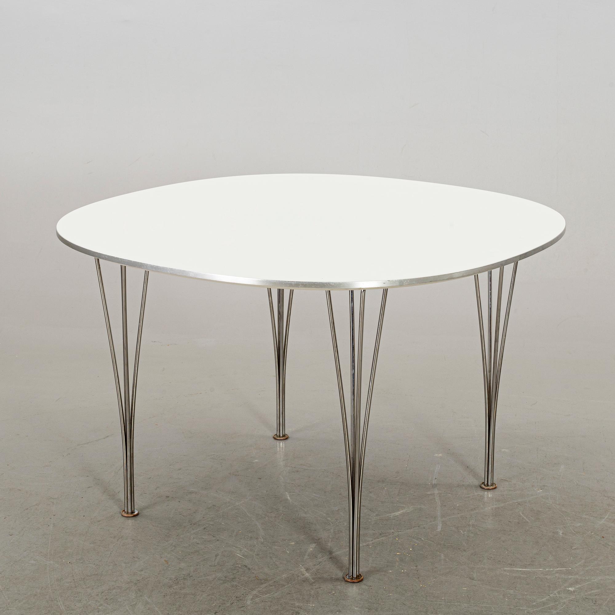 BRUNO MATHSSON & PIET HEIN, bord, "Supercirkel", Fritz Hansen Danmark.