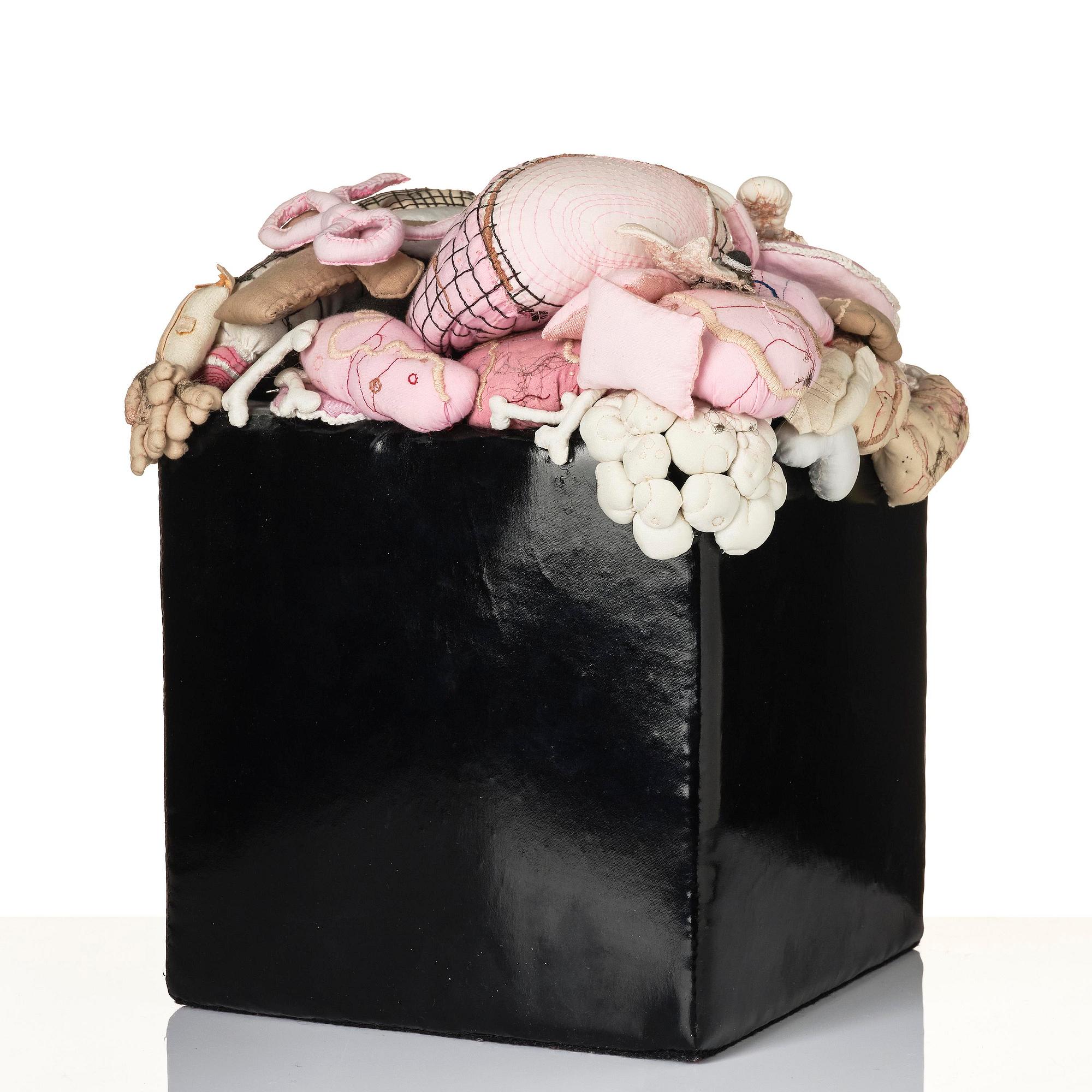 Märit Runsten, "Meat Monument".