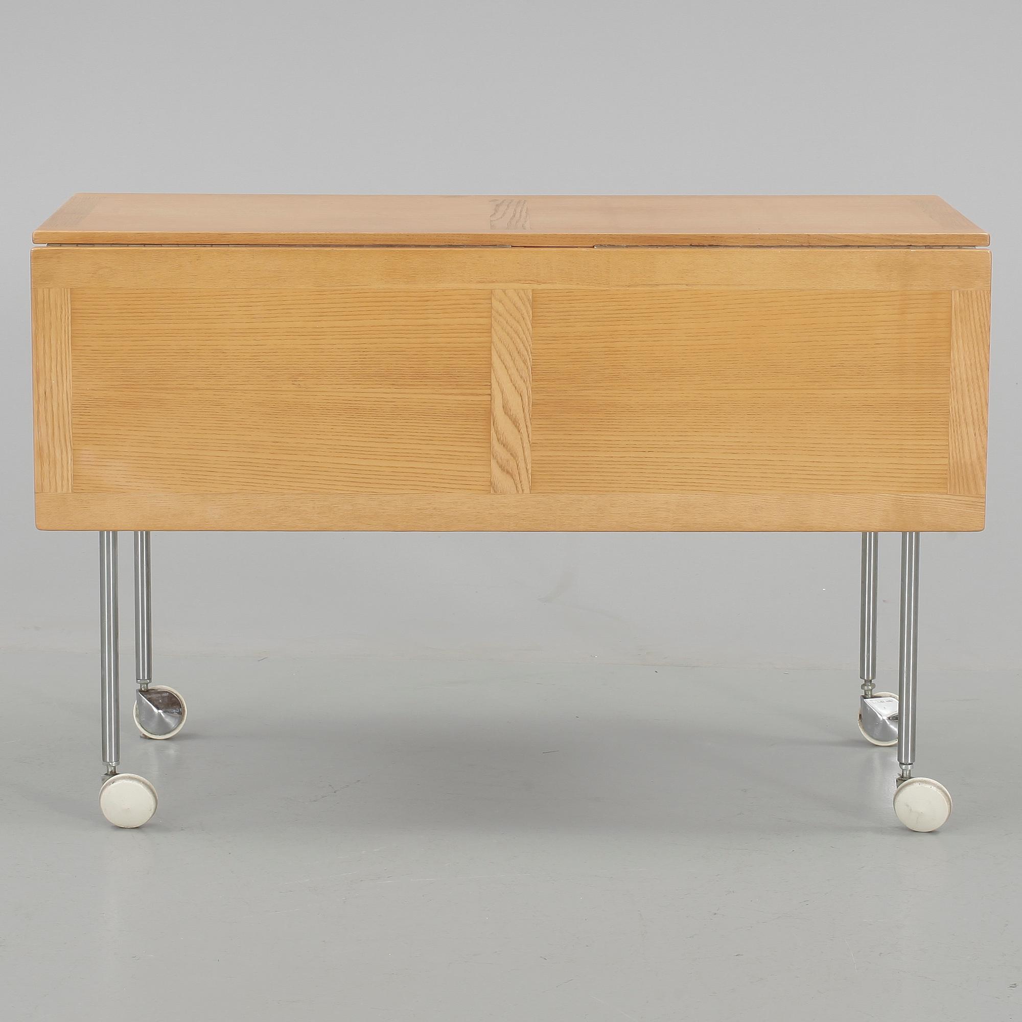 KLAFFBORD, Bruno Mathsson, Mathsson International, Värnamo. 1900-talets andra hälft.