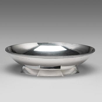 142. Wiwen Nilsson, a sterling silver bowl, Lund, Sweden 1956.