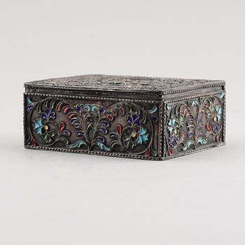 DOSA, silver, orientalisk, 1900-talets första hälft. Vikt ca 170 g.