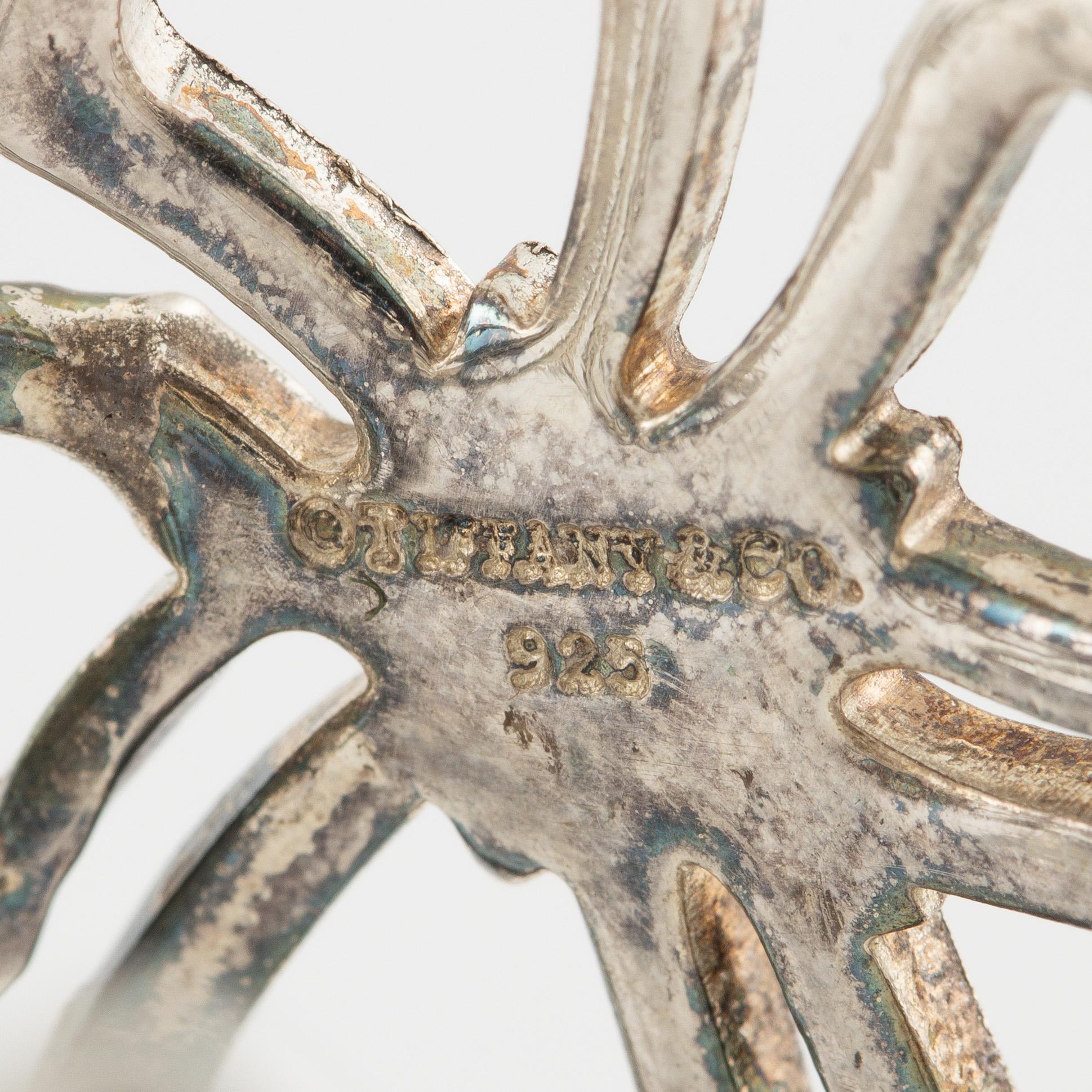 Tiffany & Co, Elsa Peretti, "Hibiscus" bangle, silver.