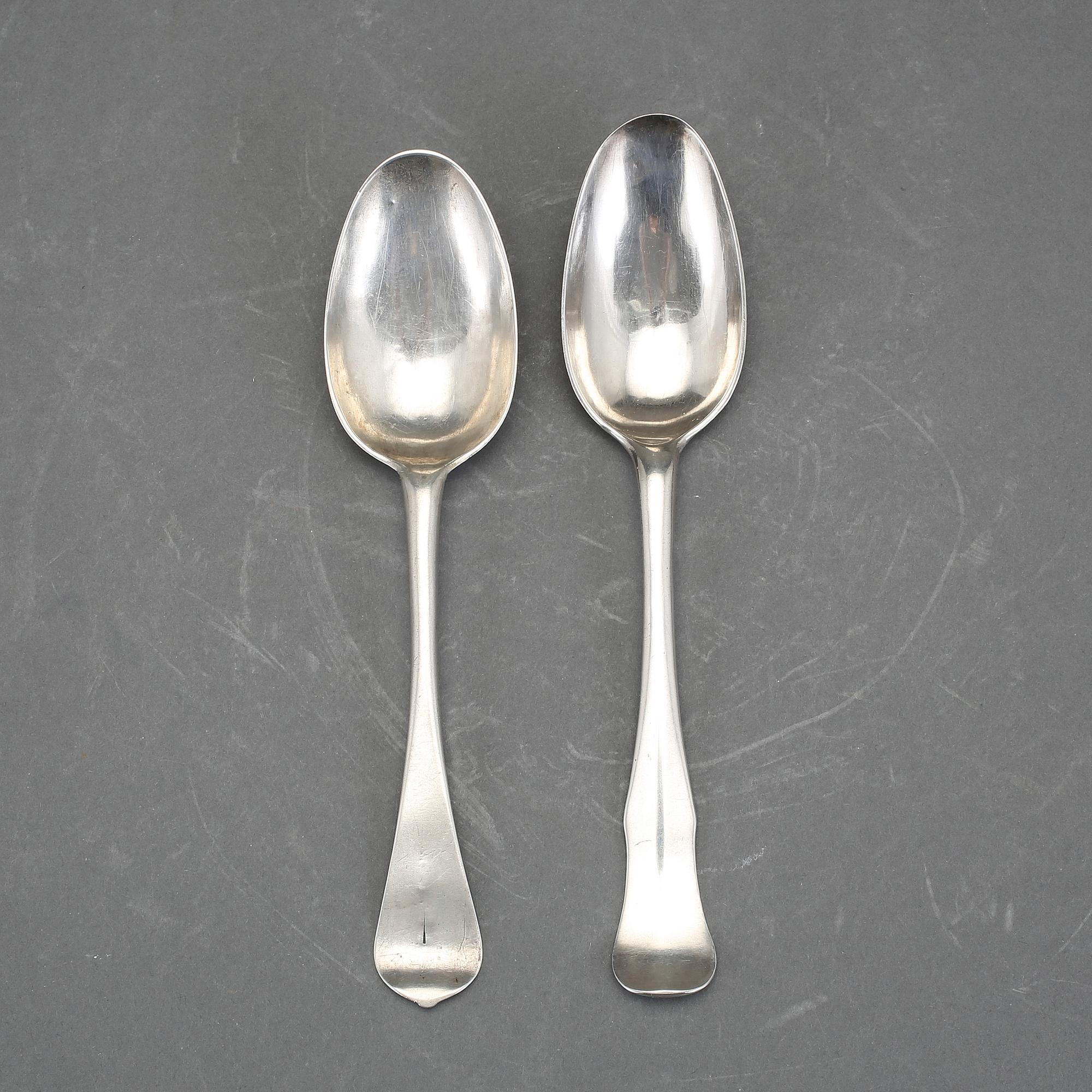 MATSKEDAR, 2 st, silver, Wolter Siewers, mästare 1693-1722, Norrköping samt Carl Schmidt, Köping, 1777. Vikt ca 240 g.