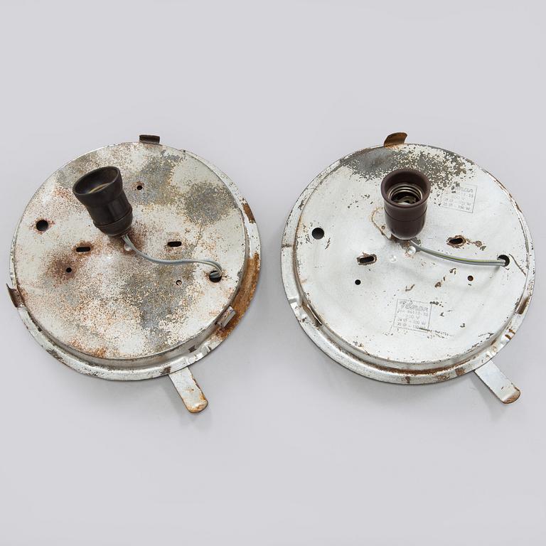 Paavo Tynell, a pair of mid-20th-century '80112-30' ceiling lights for Idman.