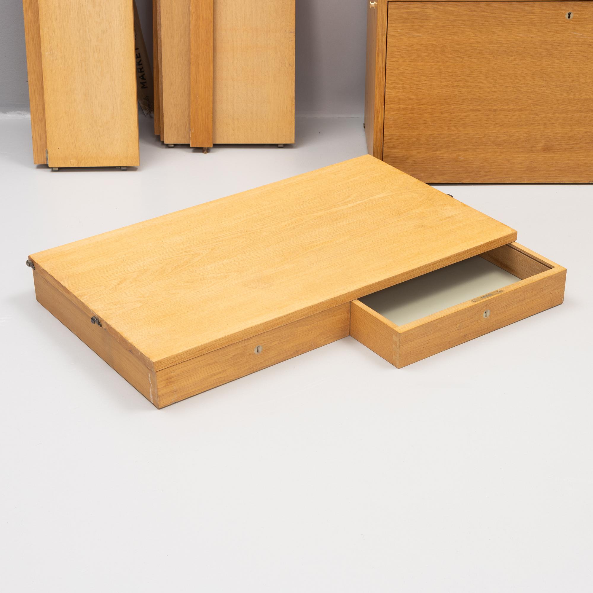 Nils Strinning, Bookshelf, 'Continental', mid 20th century.
