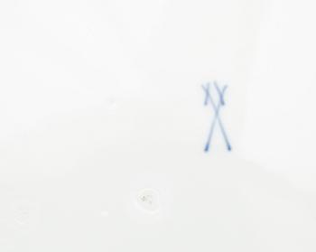 SKÅLFAT, 2 st, porslin, "Röda Draken", Meissen.