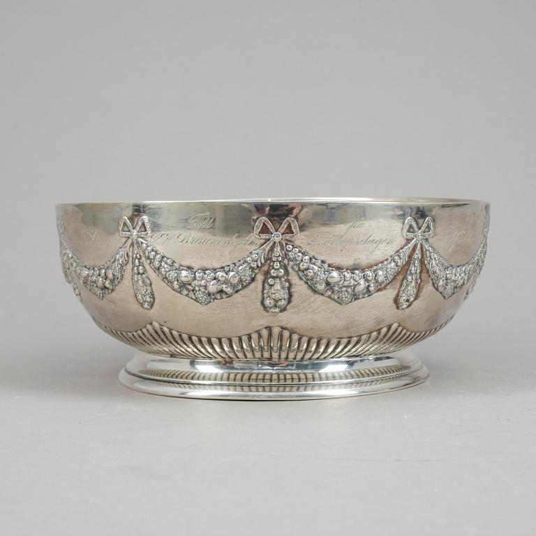 SKÅL, silver, GAB, Stockholm, 1909. Vikt ca 65g.