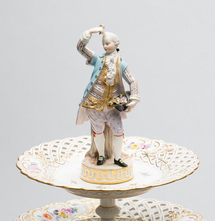ETAGERE, porslin, Meissen, 1900-talets första hälft.