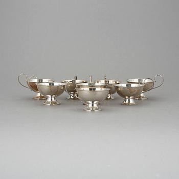 PUNSCHKOPPAR silver. 8 st. Bl a K & EC, Göteborg, 1940. Total vikt ca 240 g.