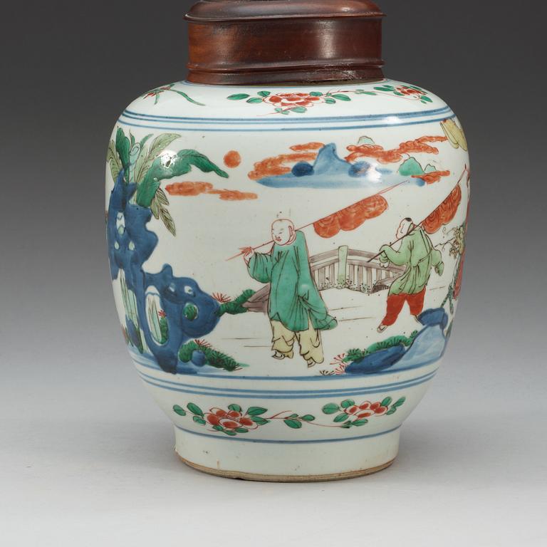 A Transitional wucai jar, 17th Century.