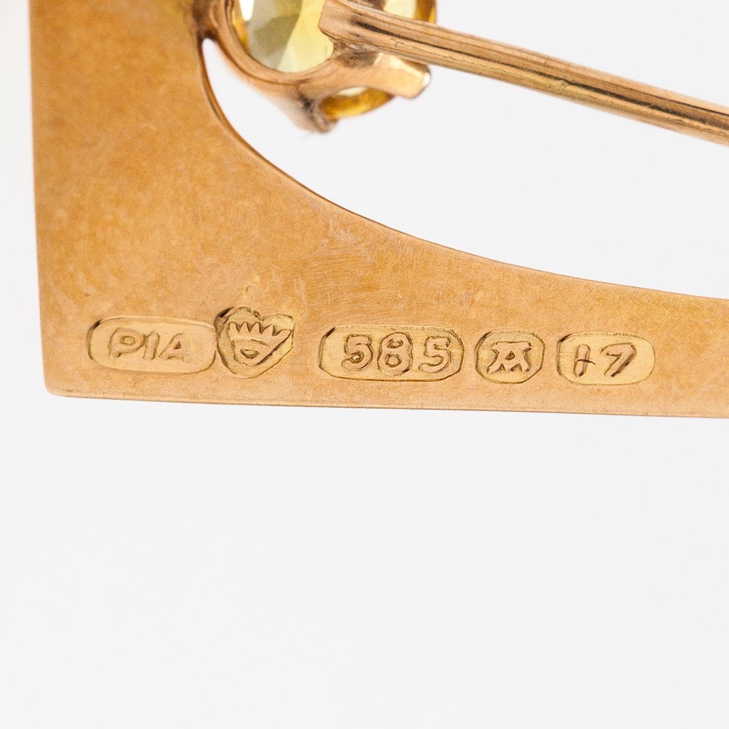 Hänge, 14K guld, syntetisk safir. Pekka Aulin, Åbo 1962.