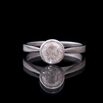 RING, 18K vitguld, ANA Stockholm, briljantslipad diamant 1,25 ct. Vikt 3,8 g.