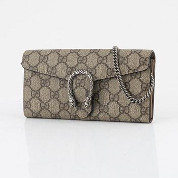 Gucci, "Dionysus chain wallet".