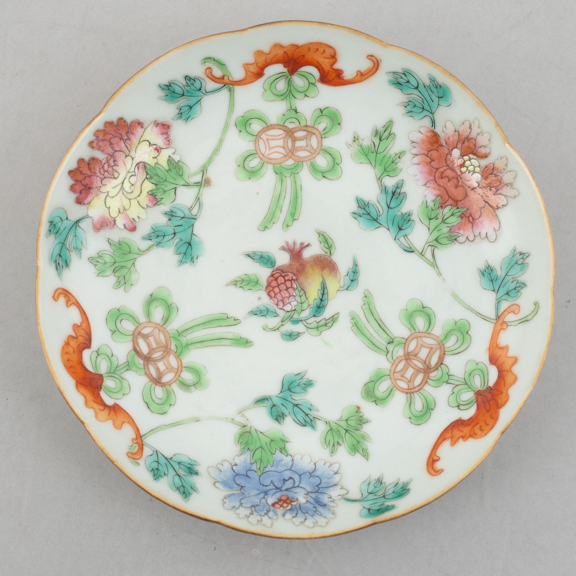 A set of four porcelain pieces, China, 19th/20th century.