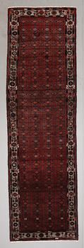 MATTA, Hamadan, ca 291 x 85 cm.