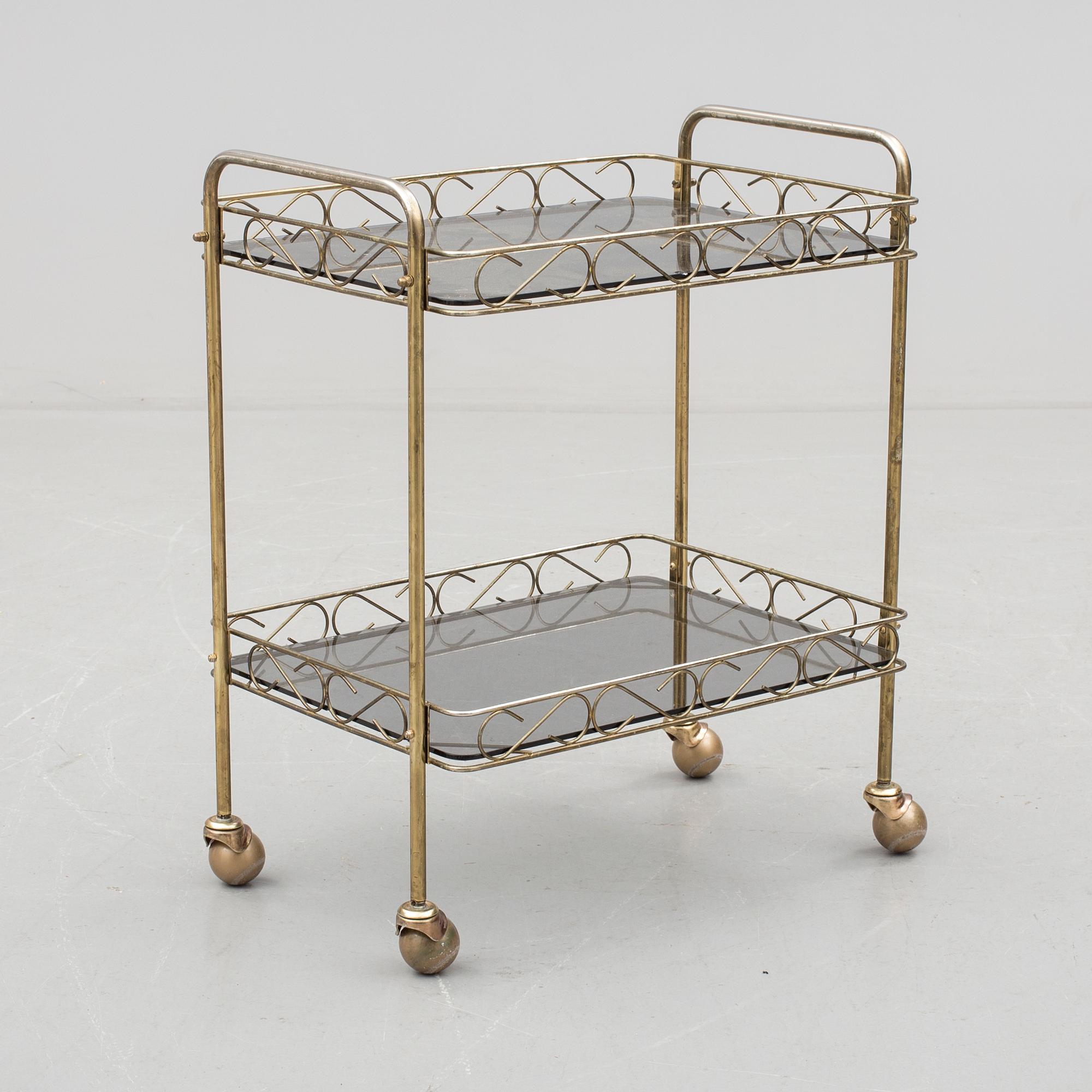 SERVERINGSVAGN, 1900-talets slut.