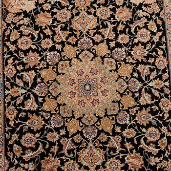 An Isfahan rug, c. 160 x 108 cm.