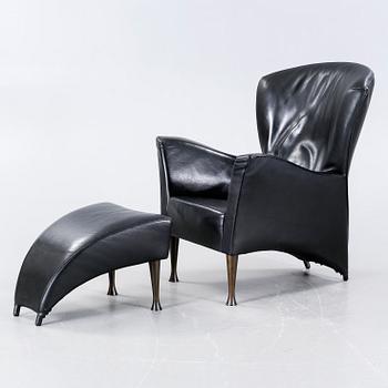 A lounge chair with foot stool by Gijs Papavoine for Montis, model "Castor", late 20th century.