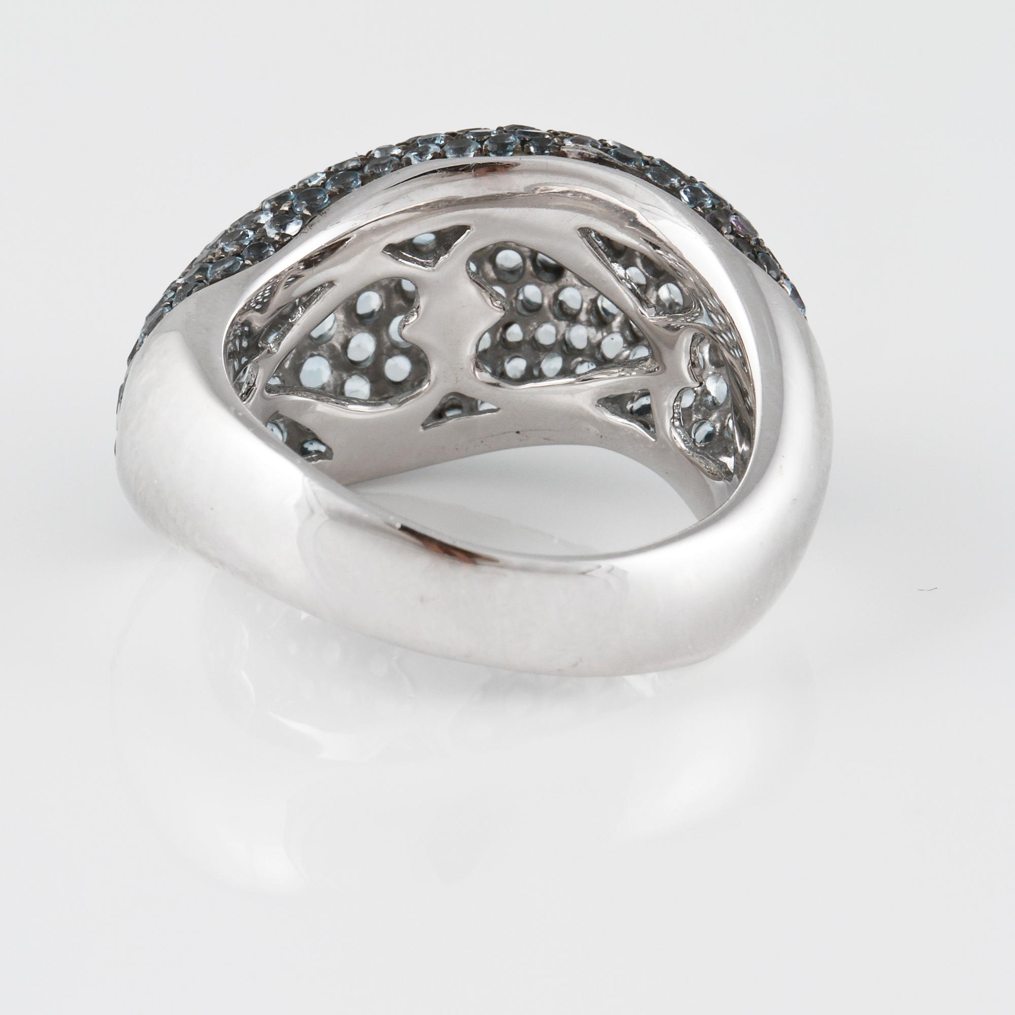 RING, 18K vitguld med fasettslipade blå safirer ca 3.17 ct. Vikt 8,8 gram.