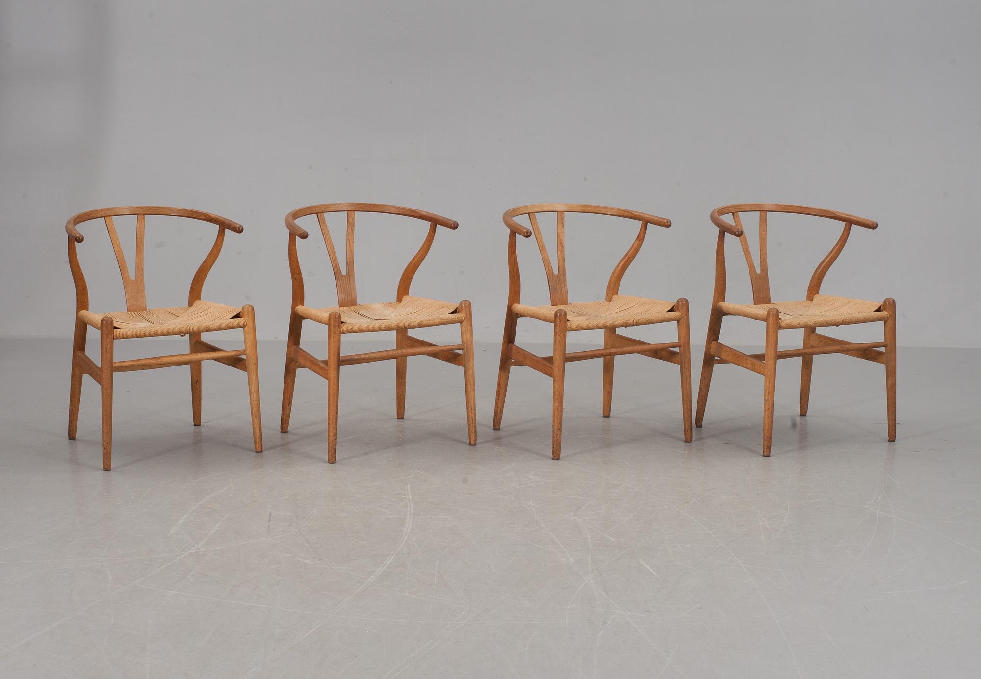 KARMSTOLAR, 4 st,  Hans J Wegner, "Y-stolen", Carl Hansen & Søn, Danmark. 1900-talets andra hälft.