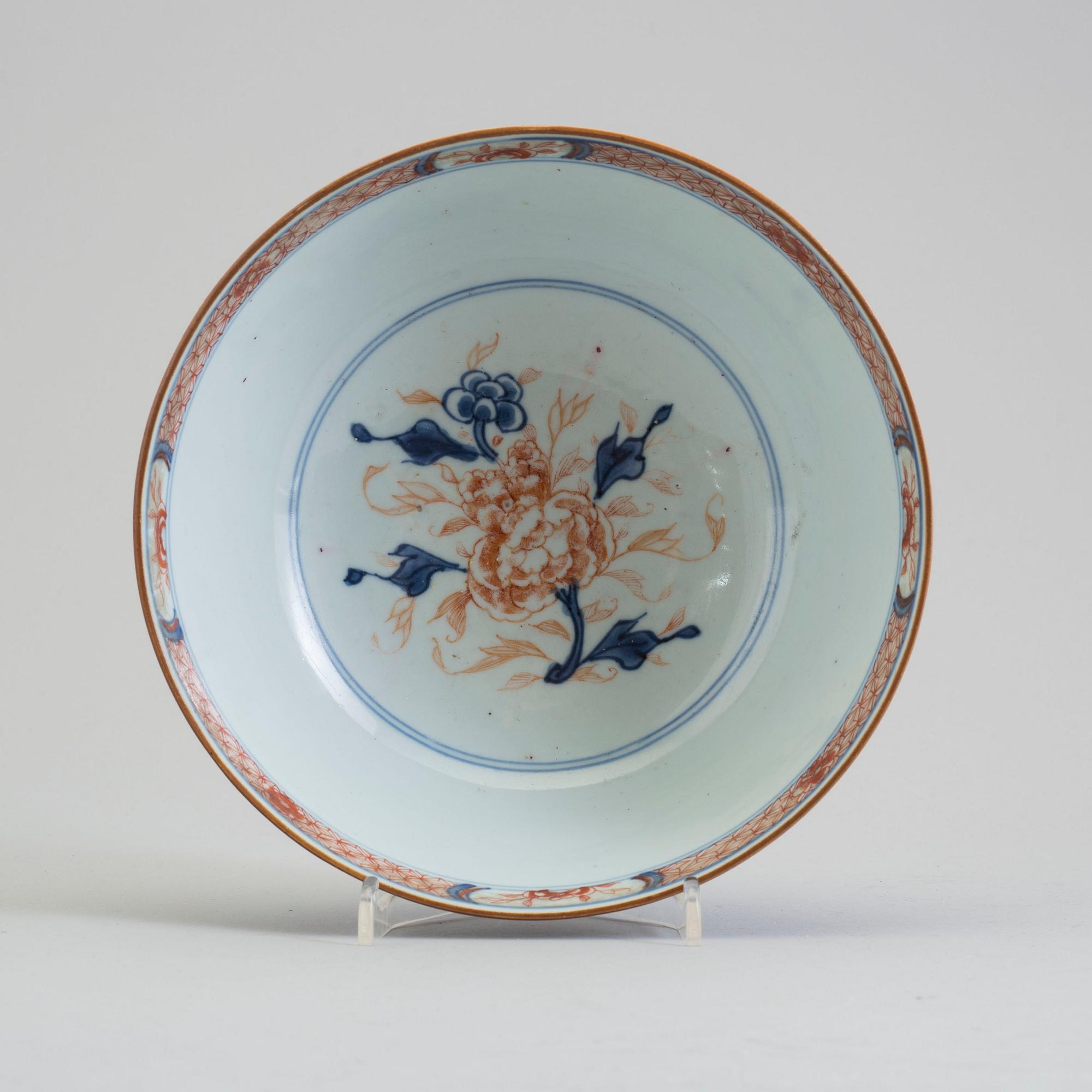 A imari export porcelain bowl, Qing dynasty, 18th century.