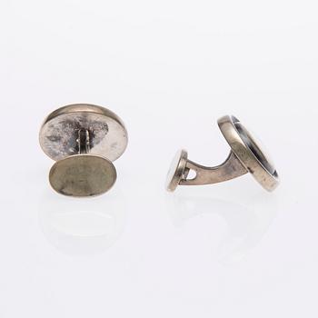 MANSCHETTKNAPPAR, Bertel Gardberg, silver. Westerback, Helsingfors 1966.