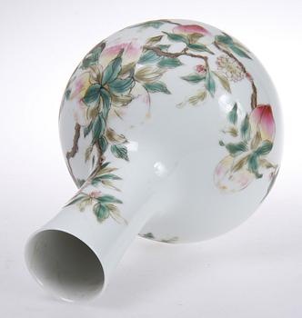 VAS, porslin, Kina, 1900-tal.