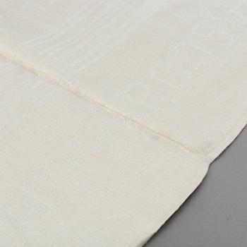 Augusta Skårman, duk, linnedamast, ca 244,5 x 155,5 cm, Gotland.