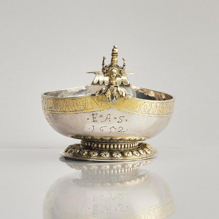 A parcel-gilt drinking bowl/kovsh, Nordic Renaissance, early 17th century possibly Uleåborg, Finland.