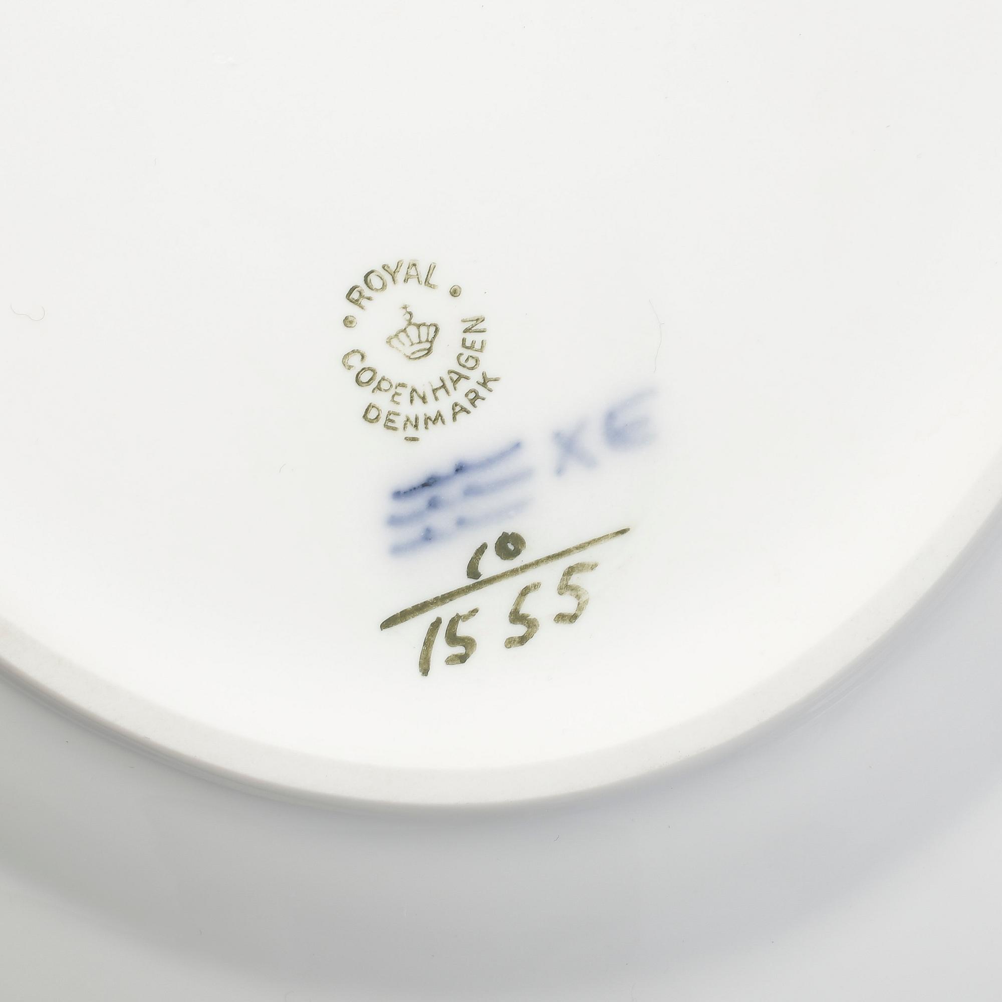 SERVISPORSLIN, porslin, 82 delar, "Blå Blomst" Royal Copenhagen, Danmark.