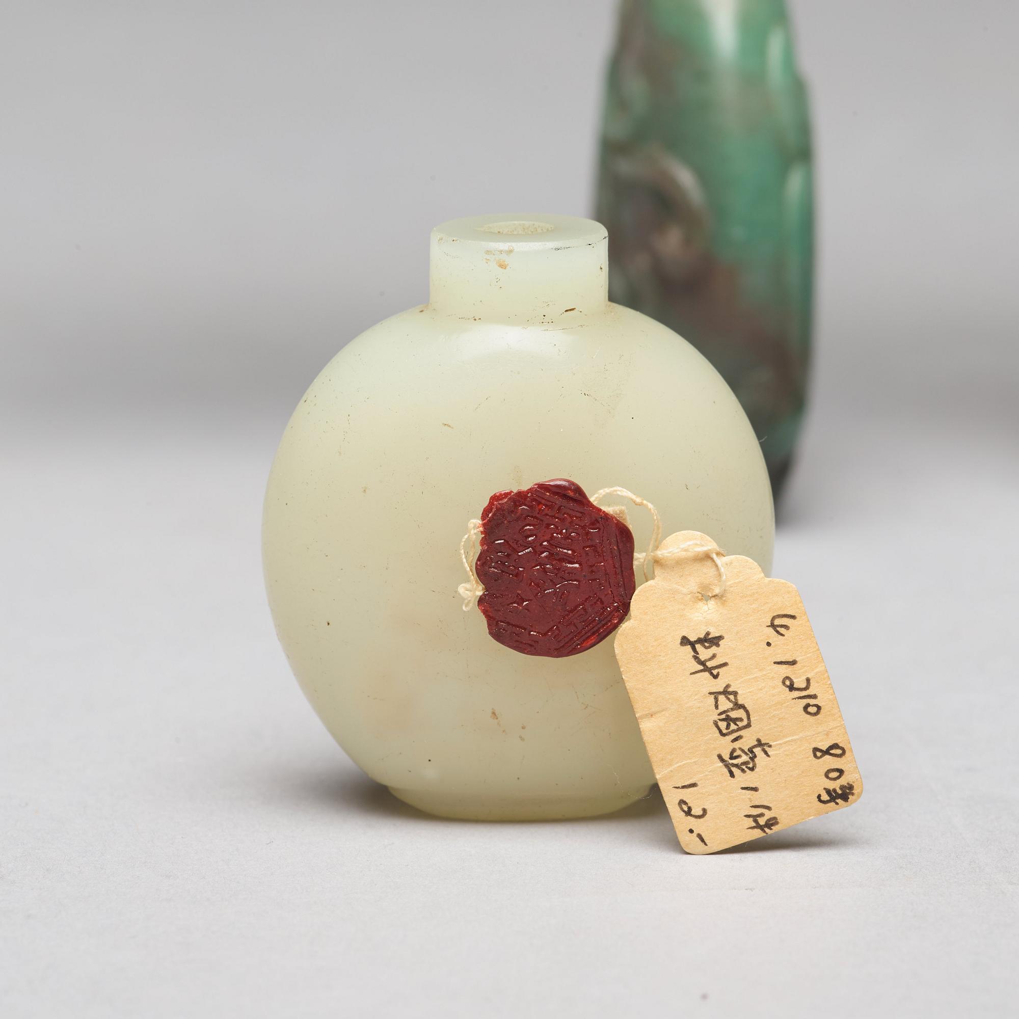 SNUSFLASKOR, sex stycken, sten. Kina, 1900-tal.