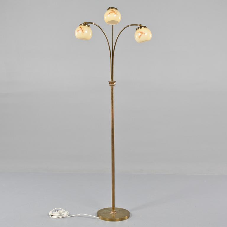 GOLVLAMPA, 1900-talets första hälft.