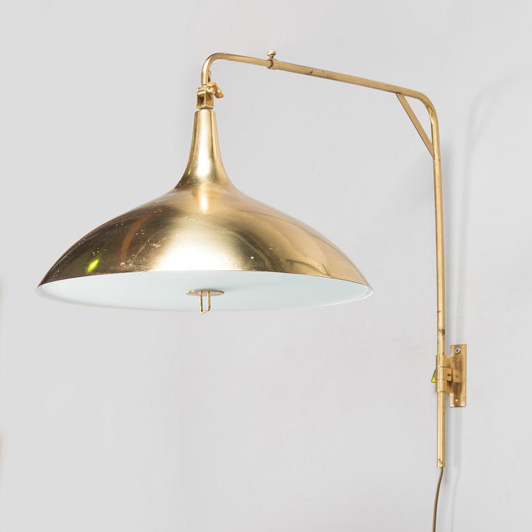 Paavo Tynell, a mid-20th-century wall light made to order for Idman.