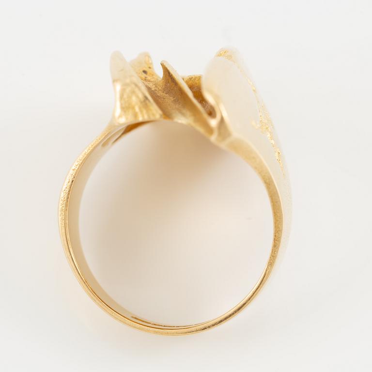 Björn Weckström, ring 18K gold with green tourmaline "Tourmaline River", Finland 1989.